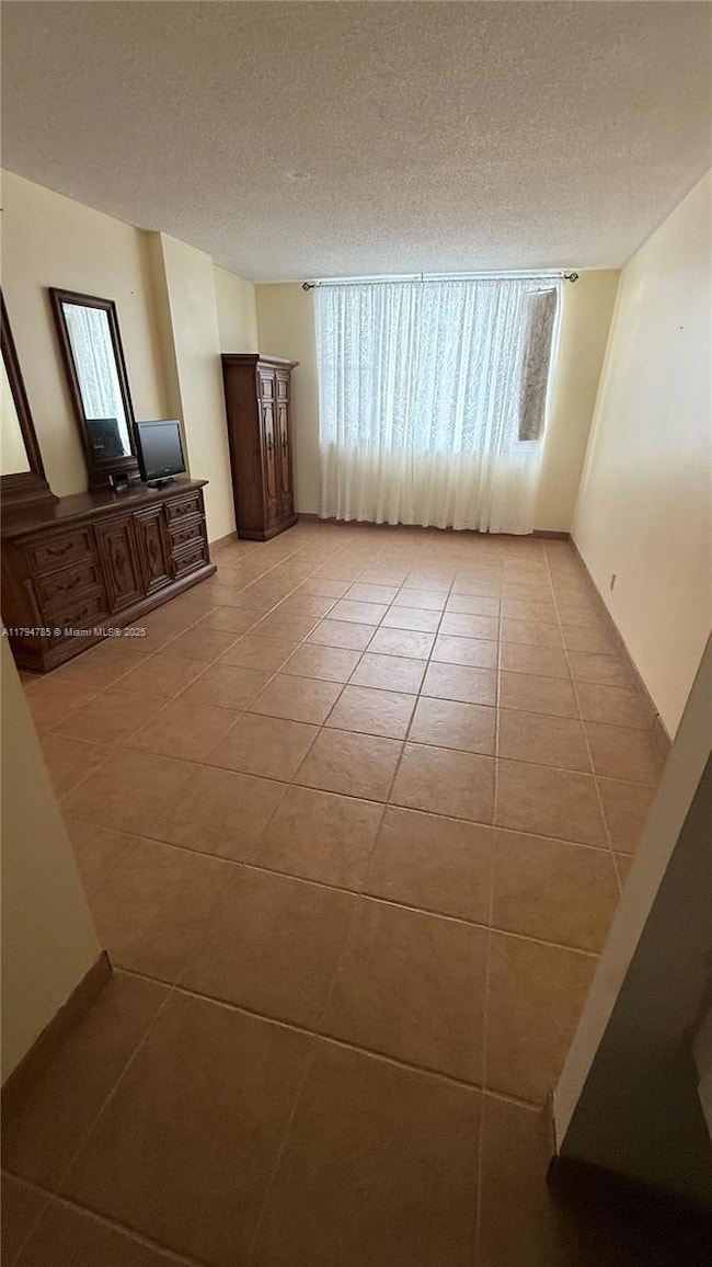 Hillcrest East No.23 unit 214, Hollywood, FL 33021 - photo 6