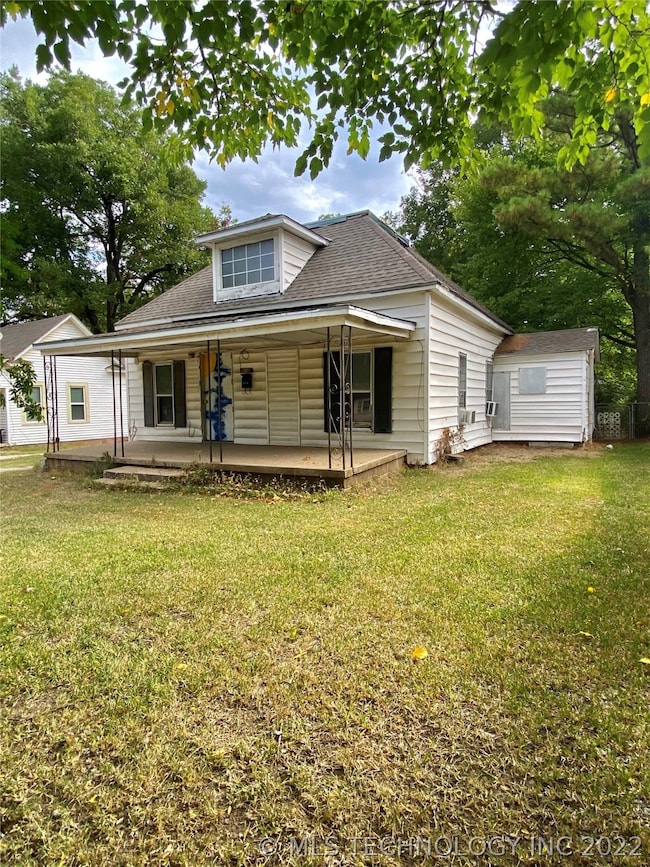 916 S Johnston St, Ada, OK 74820 - photo 2