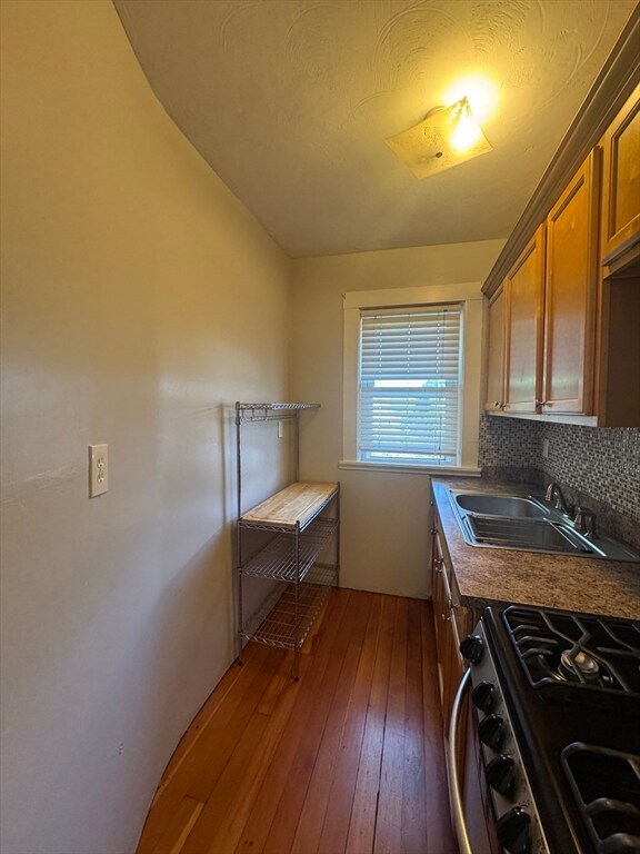 16 Dover St unit 2, Fairhaven, MA 02719 - photo 4