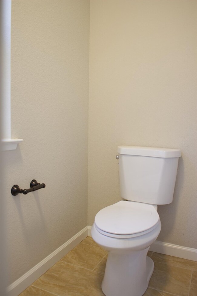 6713 E Simpson Ave, Fresno, CA 93727 - photo 5