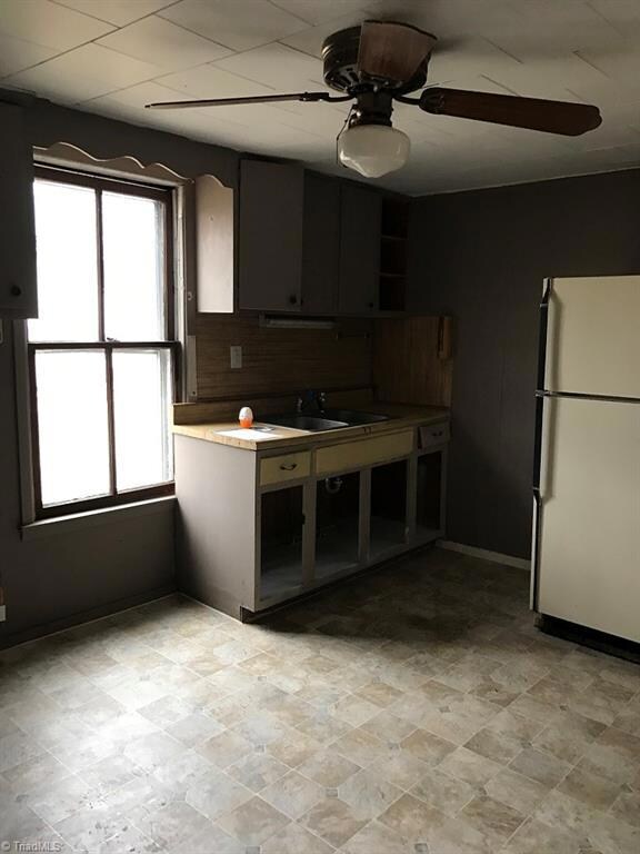 867 Lawsonville Ave, Reidsville, NC 27320 - photo 4