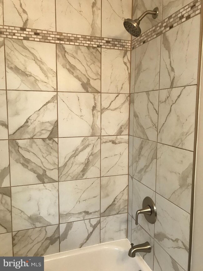 1018 Dartmouth Rd unit 2, Baltimore, MD 21212 - photo 3