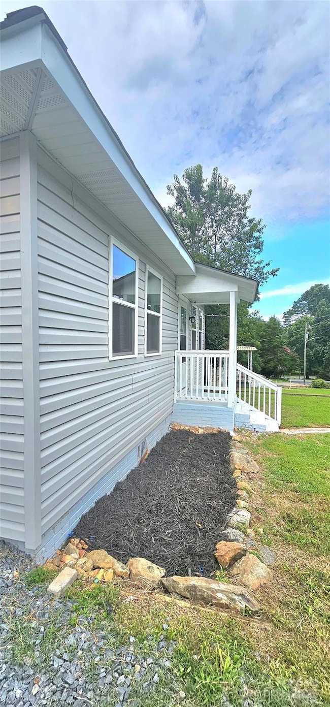 62 Cedar St, Badin, NC 28009 - photo 4