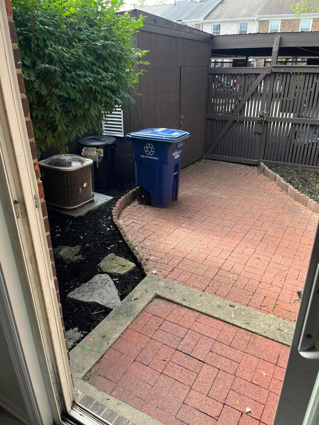 651 Simbury St unit E10, Columbus, OH 43228 - photo 7