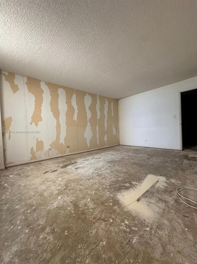 Maison Grande unit 414, Miami Beach, FL 33140 - photo 7