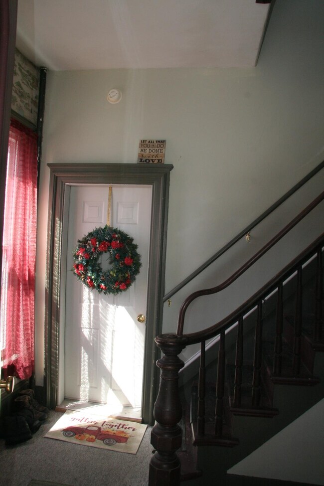 373 Spring St, Saint Johnsbury, VT 05819 - photo 7