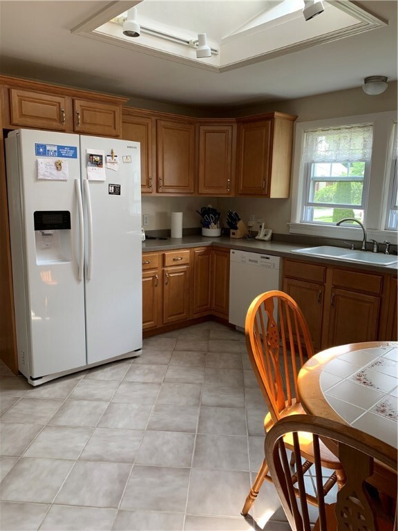 187 Isabella Ave, Providence, RI 02908 - photo 3