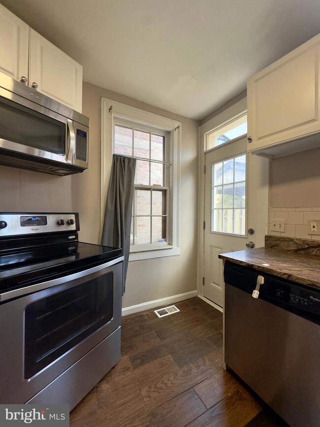 116 E Hamburg St, Baltimore, MD 21230 - photo 7