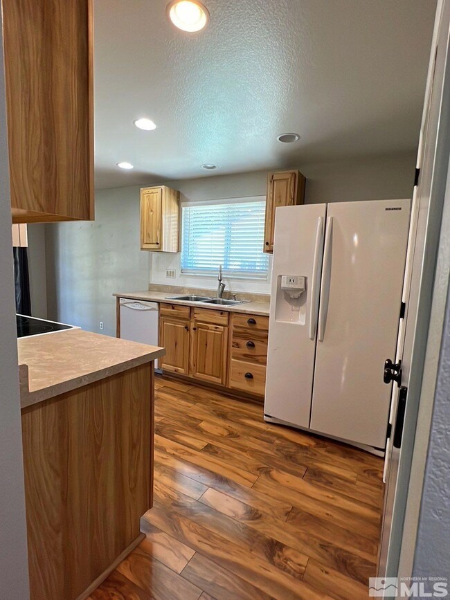 3082 Shari Way, Sparks, NV 89431 - photo 3