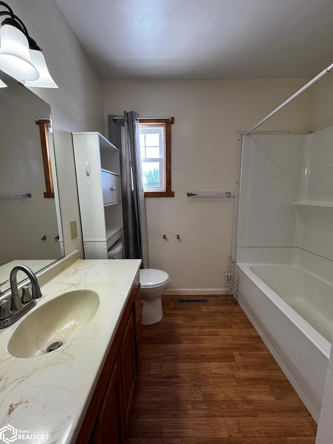 1232 Division St, Webster City, IA 50595 - photo 5