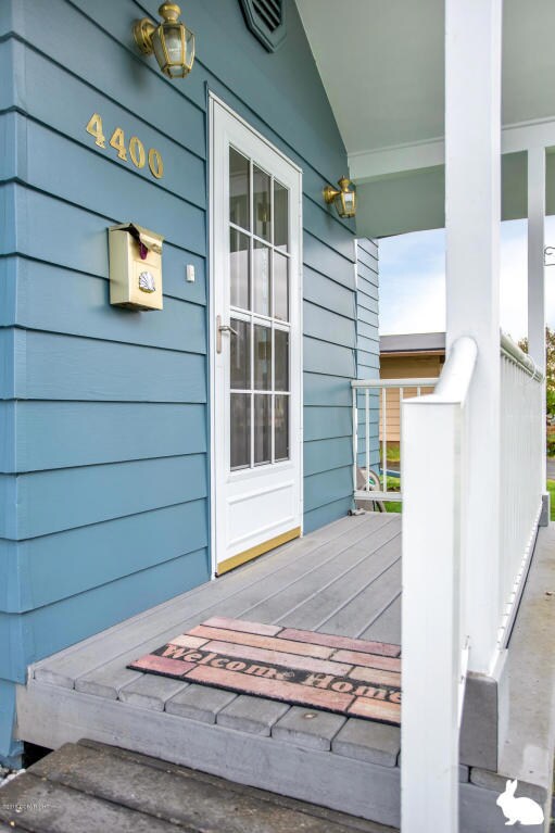 4_EntranceExterior