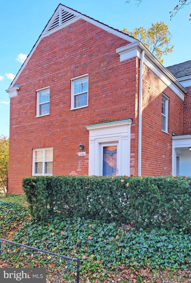 1644 Preston Rd, Alexandria, VA 22302 - photo 3