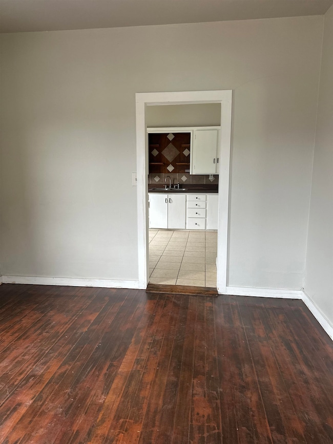 602 N Montgomery Ave, Watonga, OK 73772 - photo 7