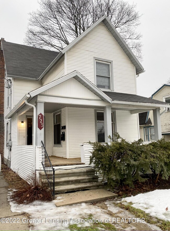 723 N Sycamore St, Lansing, MI 48906 - photo 2