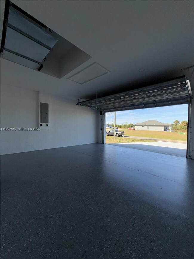 8033 Oakleaf Cir, Labelle, FL 33935 - photo 6