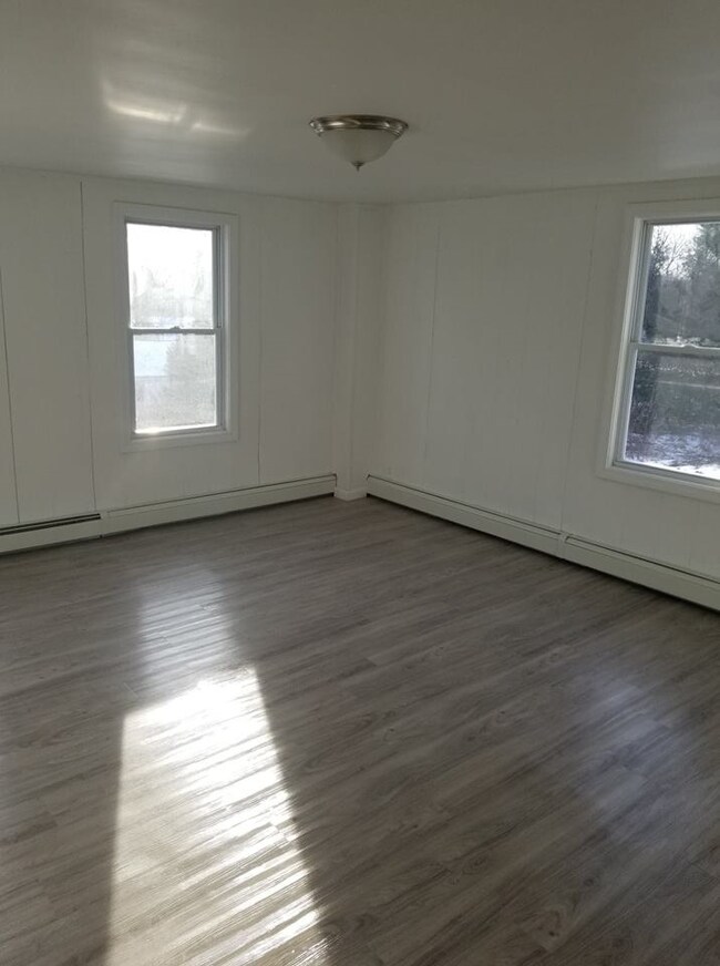 78 Sanborn St unit 2R, 2L, Franklin, NH 03235 - photo 5