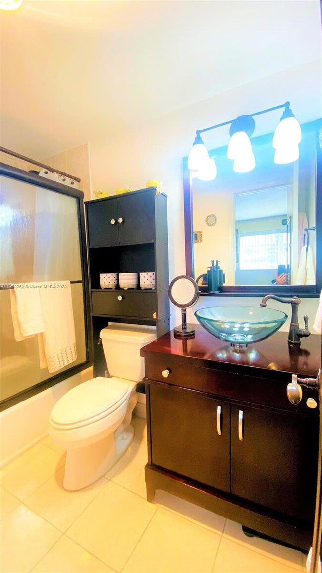 7925 Carlyle Ave unit 201, Miami Beach, FL 33141 - photo 3