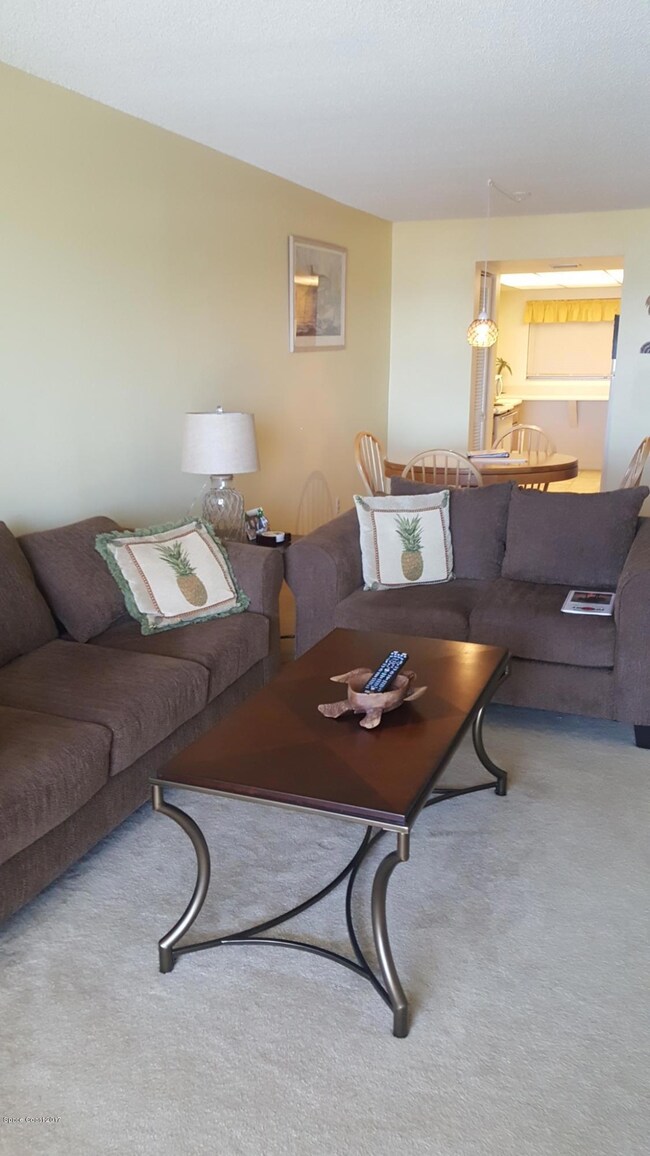 3610 302 Living Room Sofas