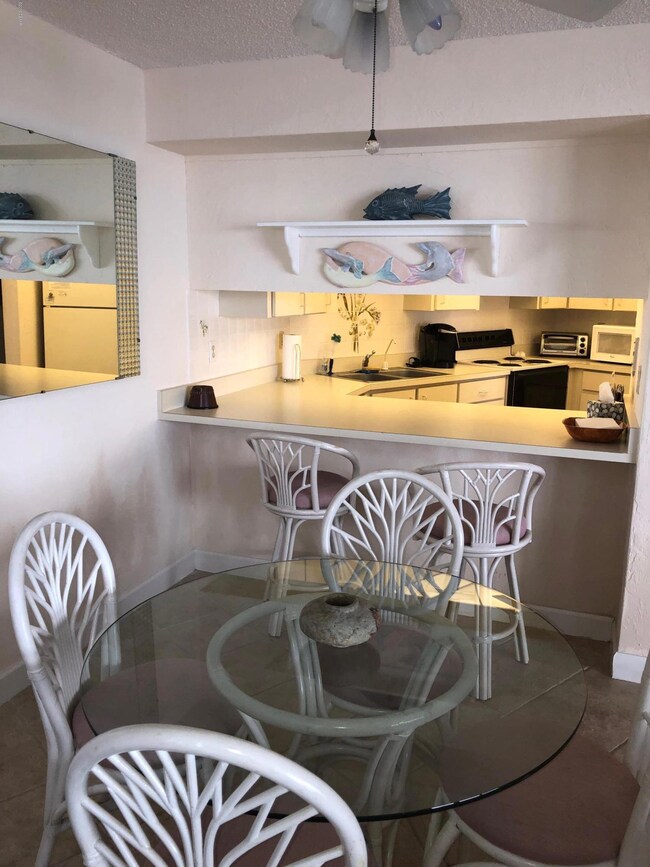 802 Kitchen