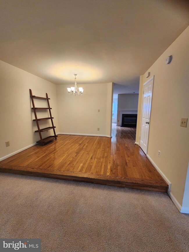 7766 Black Horse Ct, Manassas, VA 20109 - photo 3