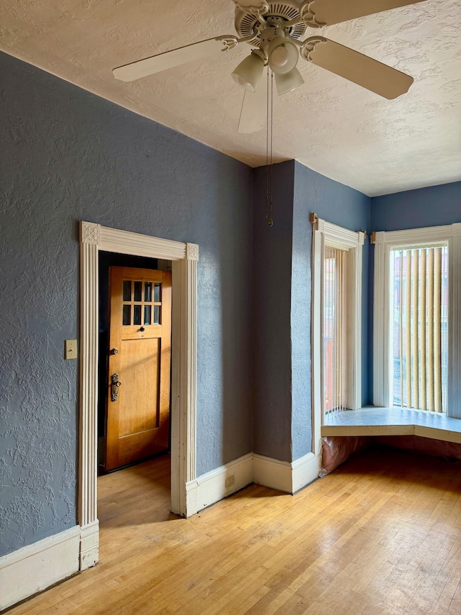 527 W Park St, Butte, MT 59701 - photo 5