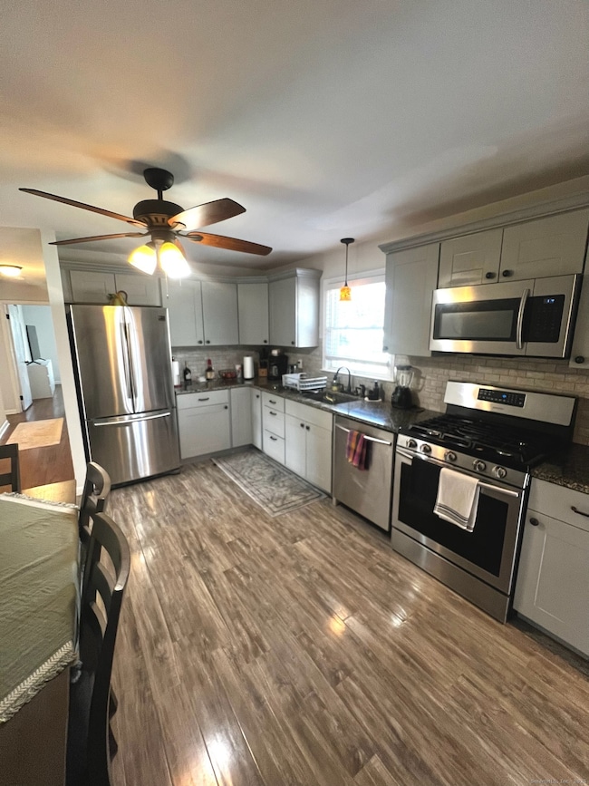 20 Glenfield Ave, Stratford, CT 06614 - photo 6