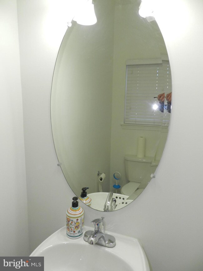 2467 Medford Ct unit 21B, Crofton, MD 21114 - photo 6