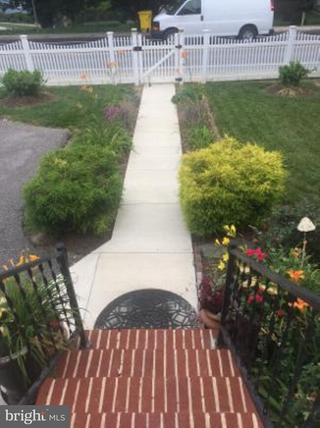 113 N Hammonds Ferry Rd, Linthicum Heights, MD 21090 - photo 3