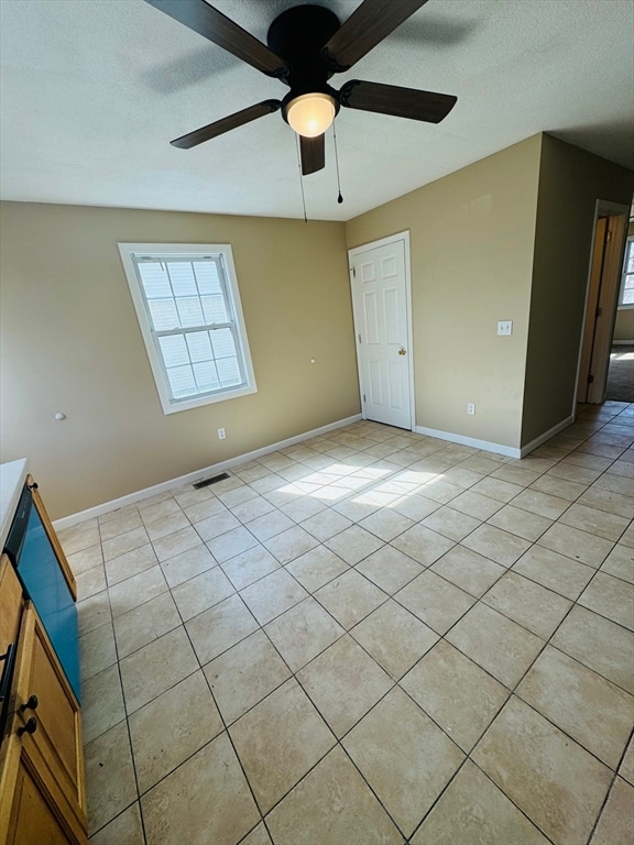 131 Moxon St unit R, Springfield, MA 01151 - photo 7