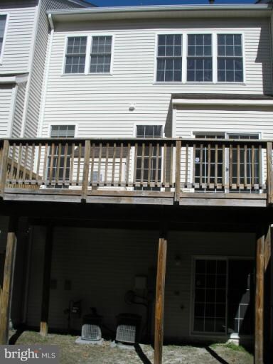 42939 Shelbourne Square, Chantilly, VA 20152 - photo 4