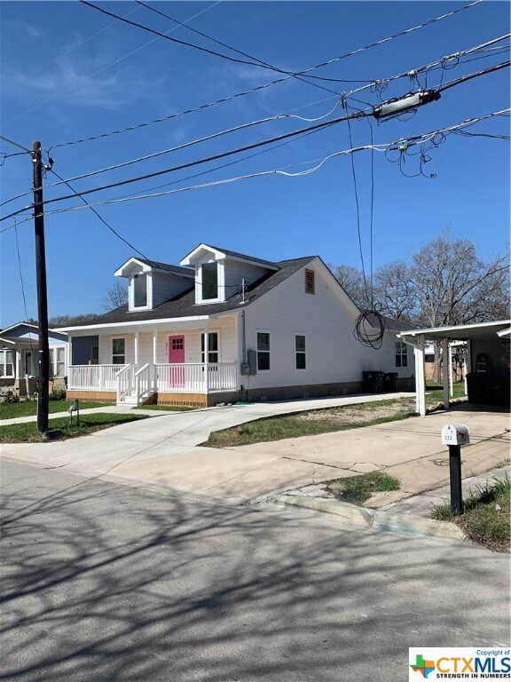 211 Durango St, San Marcos, TX 78666 - photo 2