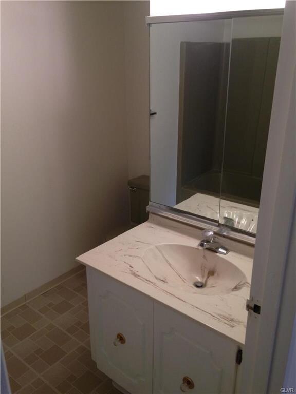 1015 Village Round unit E, Allentown, PA 18106 - photo 7