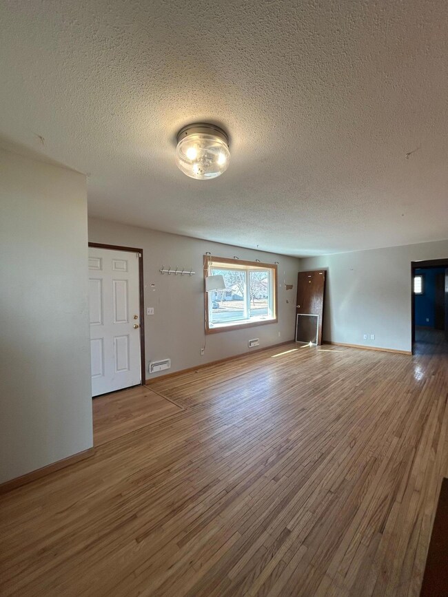 2633 103rd Ave NW, Coon Rapids, MN 55433 - photo 2