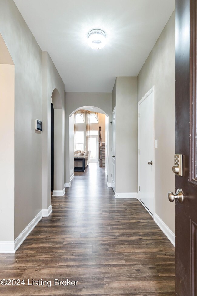 9103 Tamarack Grove Ln, Louisville, KY 40291 - photo 3