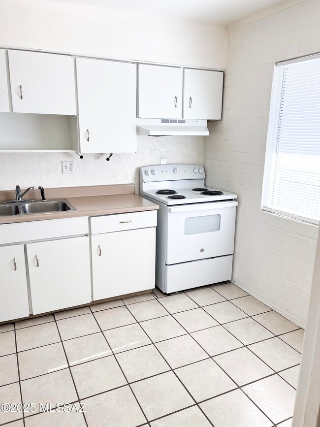 801 E 10th St unit 31, Tucson, AZ 85719 - photo 6