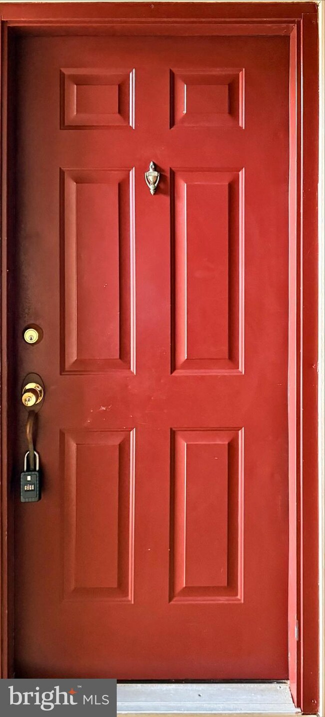 8600 Shadwell Dr unit 6, Alexandria, VA 22309 - photo 4