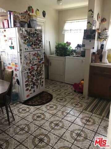 Kitchen & Laundry