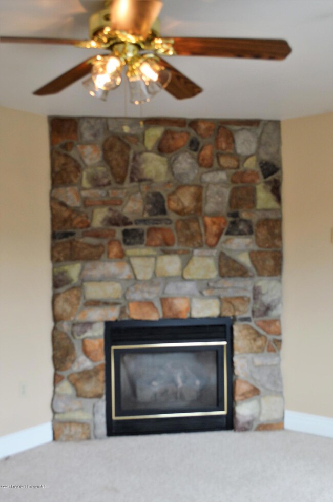 288 Laurel St, Archbald, PA 18403 - photo 7