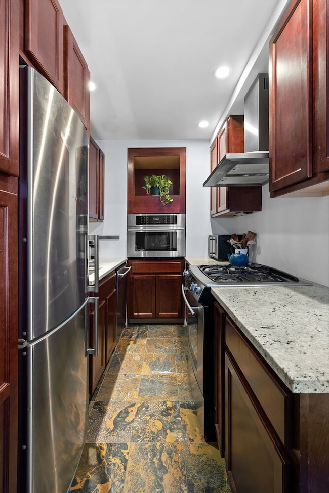 141 E 3rd St unit 4 B, New York, NY 10009 - photo 4