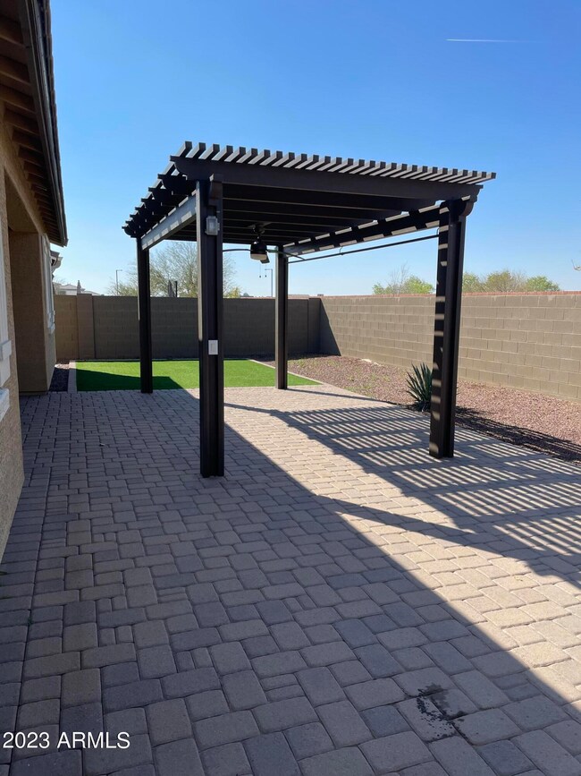 D2343F35-86F2-4C77-913B-9B6FE47B7190