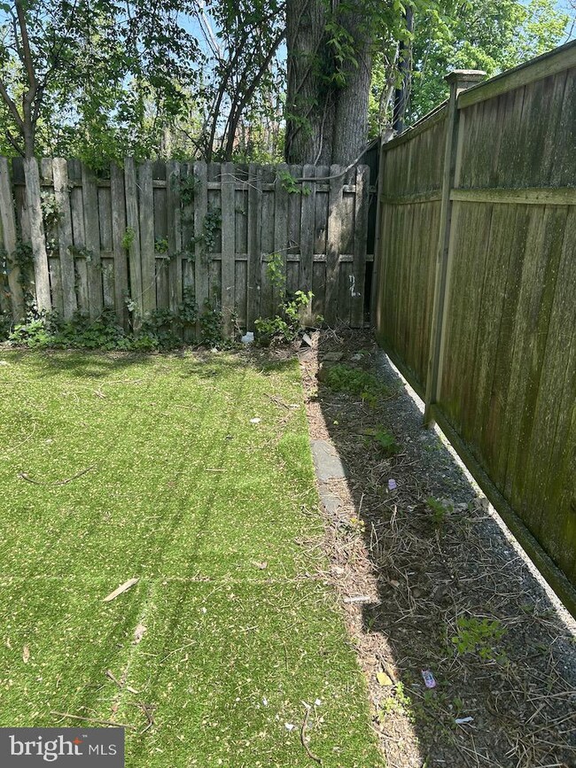 314 W State St, Trenton, NJ 08618 - photo 4