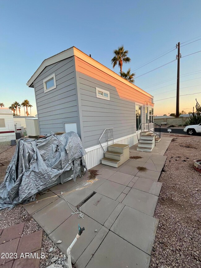 Park home back and west side