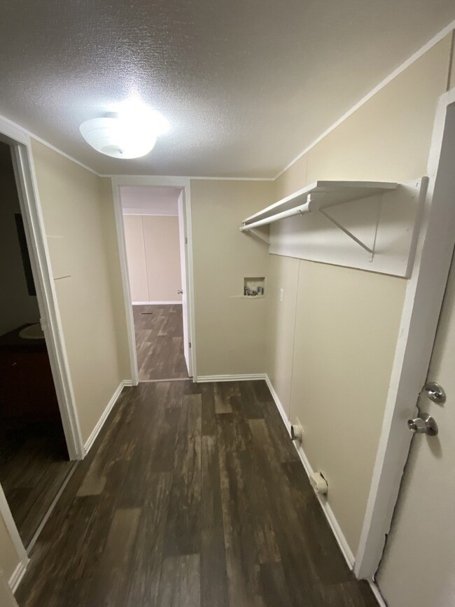 1620 E Reno Rd unit 7, Azle, TX 76020 - photo 7