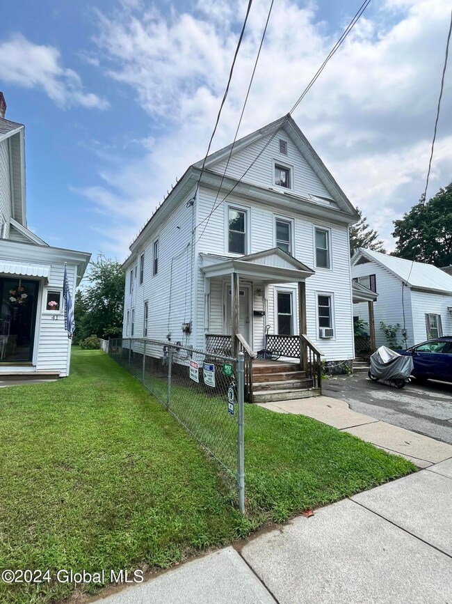 39 Cherry St, Glens Falls, NY 12801 - photo 2