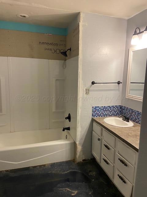 Cliffside_hall_bath