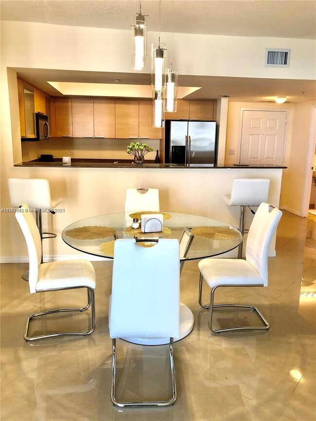 La Perla Ocean Residences unit 1705, Sunny Isles Beach, FL 33160 - photo 4