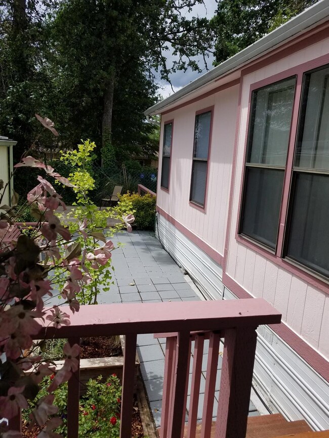 2325 NW Highland Ave unit 55, Grants Pass, OR 97526 - photo 6