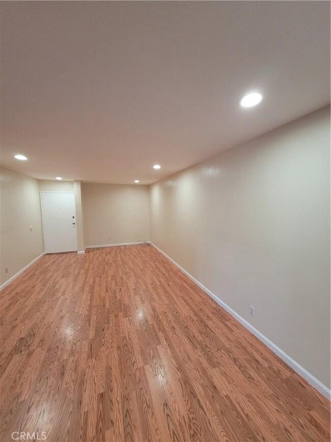 4110 Elm Ave unit 201, Long Beach, CA 90807 - photo 5