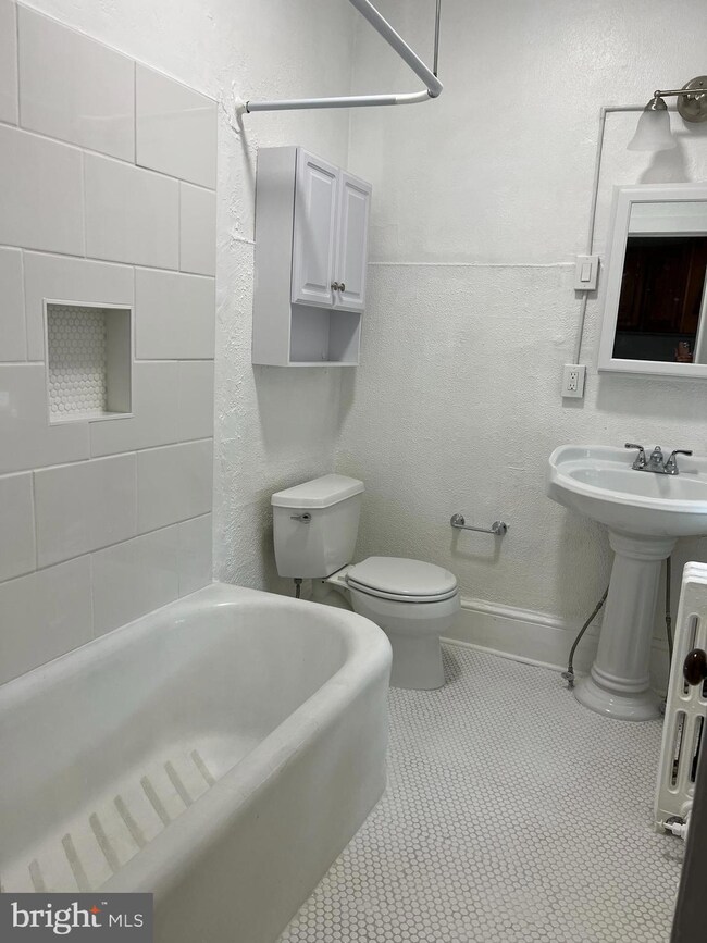 38 E State St unit 2B, Doylestown, PA 18901 - photo 6