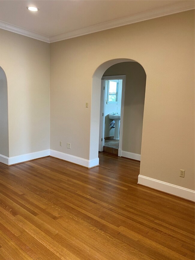 Living Room leading to hallway/2 bedrooms
